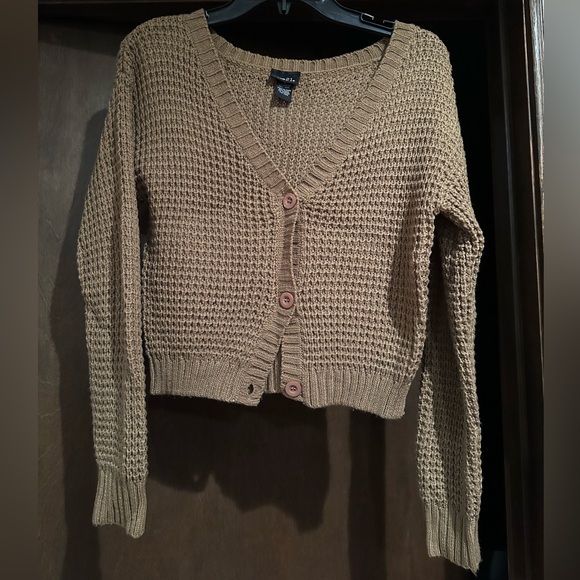 Brown Cropped Cardigan Sweater - Picture 4 of 9